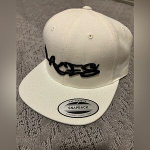 Laces hat
